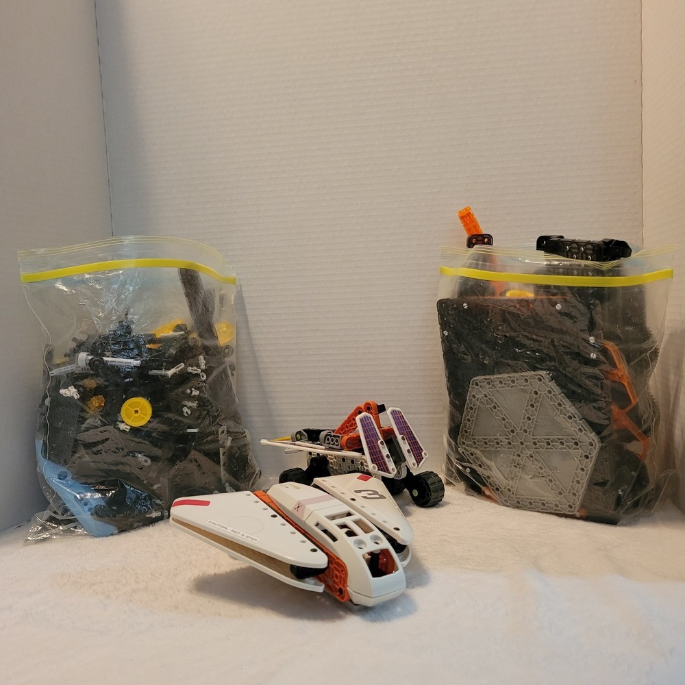 Lot VEX Robotics Hex Bug Parts Pieces Plates Connectors 3 Lb 7.5 Oz + 2 Vehicles
